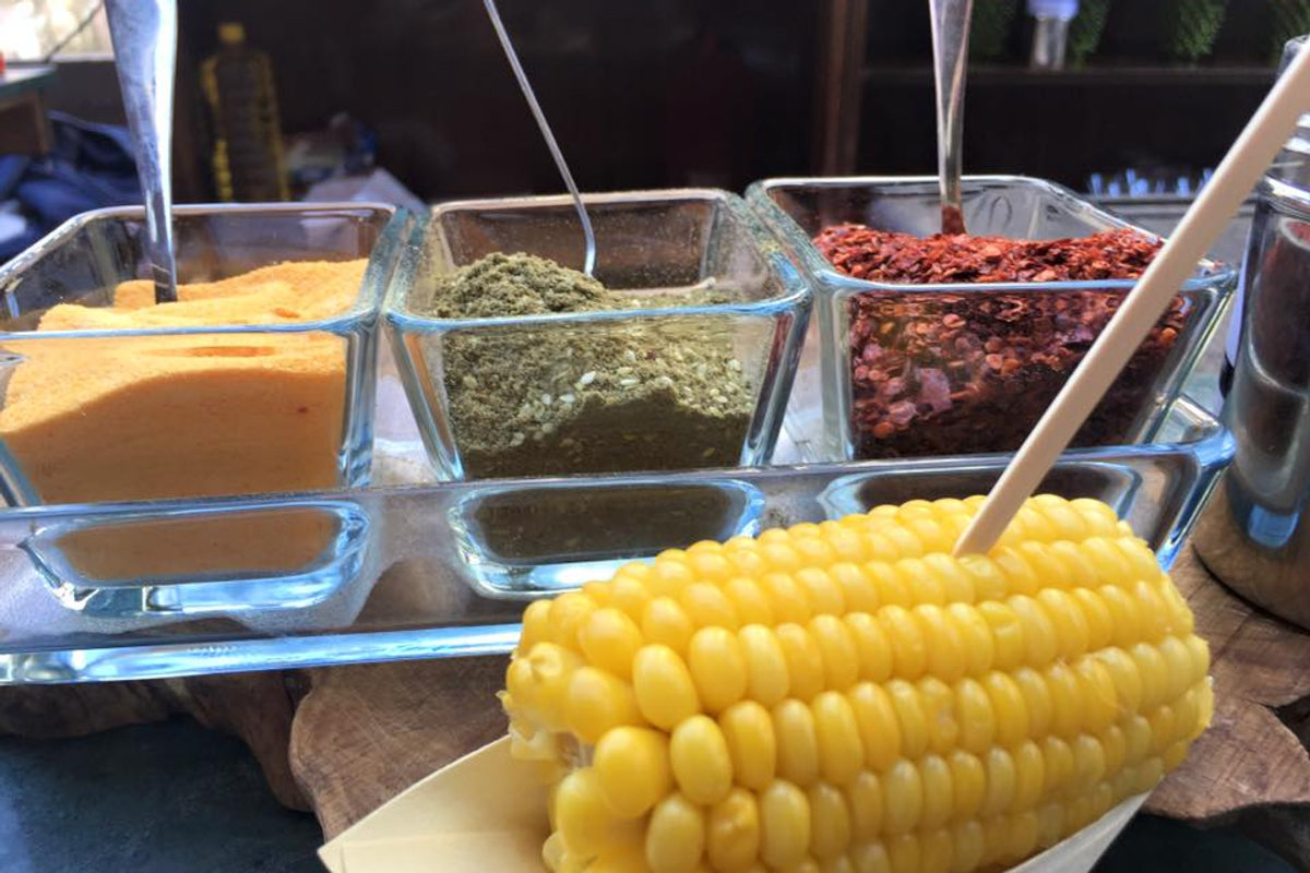 סיר תירס חם להשכרה