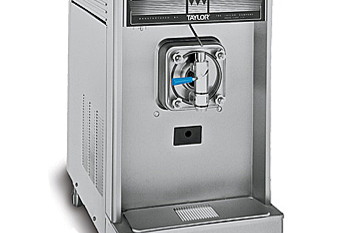 השכרת מכונת ברד / מכונת אייס קפה להשכרה | מ-166 ₪ + מע"מ