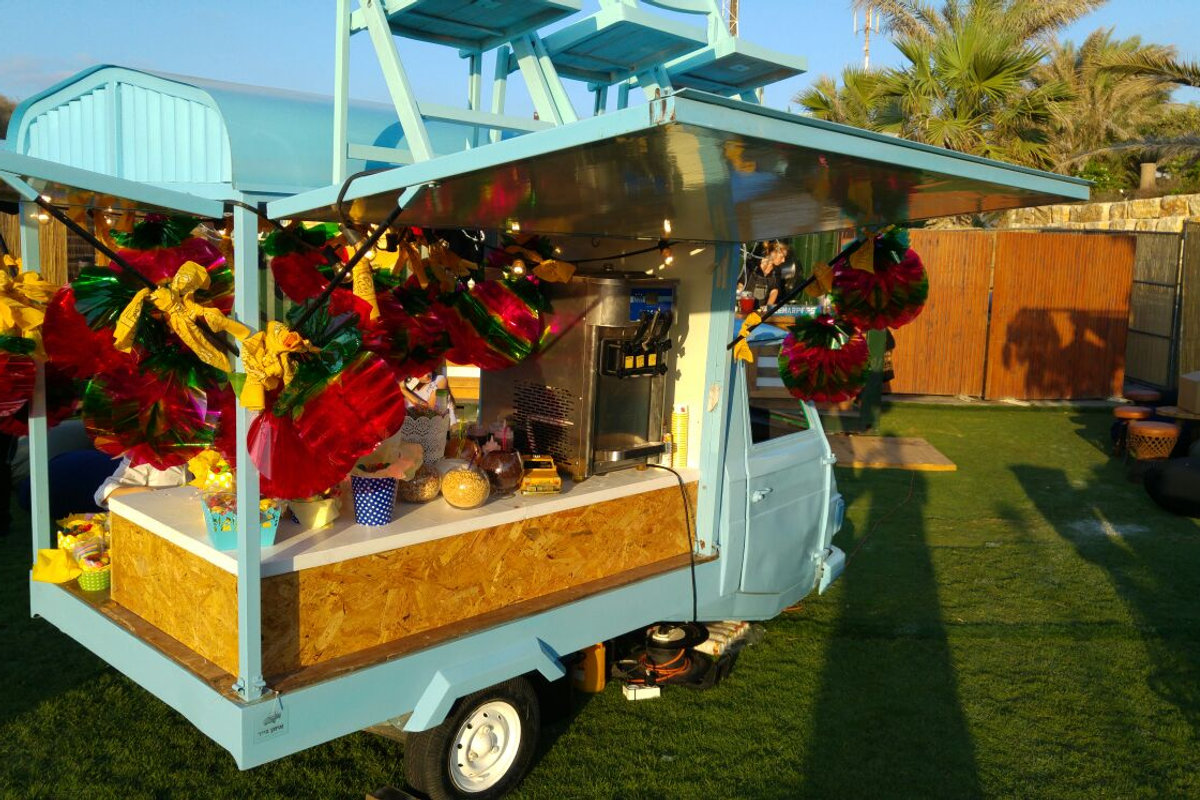 דוכן גלידה אמריקאית לאירועים