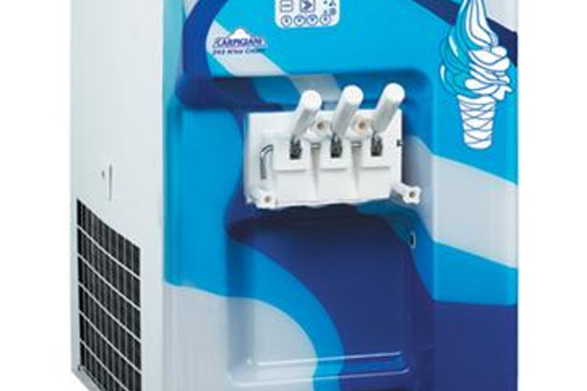 אייס מקס - מכונת גלידה אמריקאית להשכרה